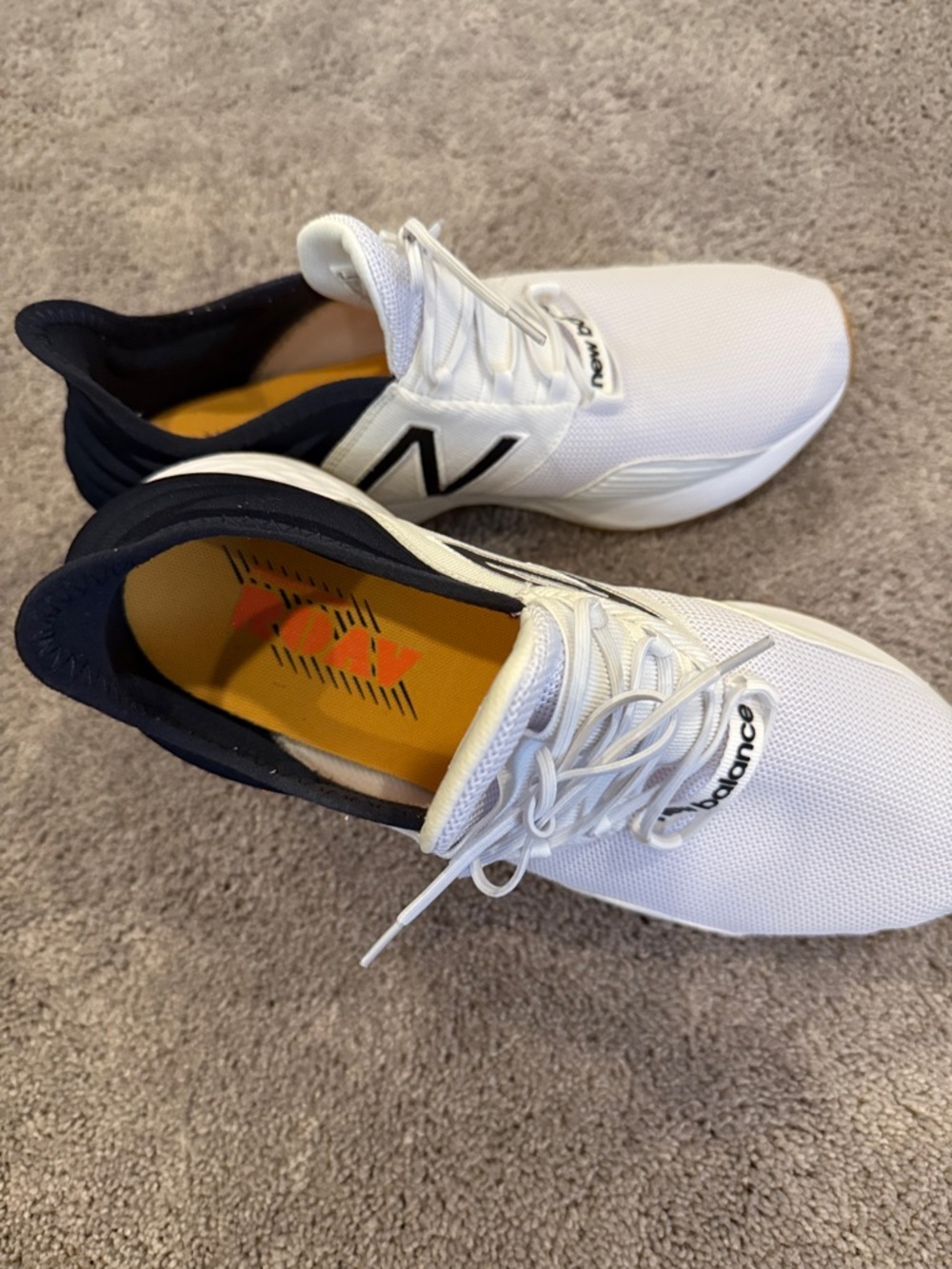 New Balance Men's White and Navy ROAV Fresh Foam Sneakers!👟 - Picture 5 of 7